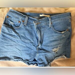 Levi’s Classic Blue Jean Shorts High Rise with Distressed Details size 32